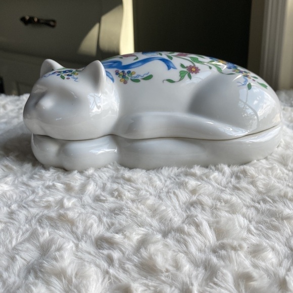 ELIZABETH ARDEN~VINTAGE CAT CONTAINER~SWEET PORCELAIN DISH~JAPAN~1970’s~NICE~BR - Picture 2 of 9